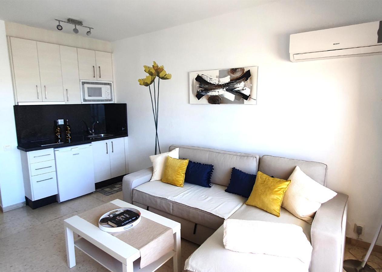Beachfront Studio Apartment Marbella Exterior foto
