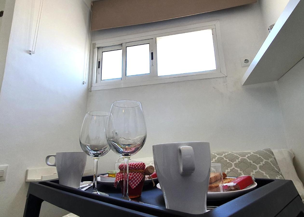 Beachfront Studio Apartment Marbella Exterior foto