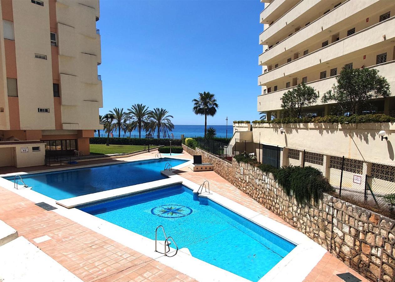 Beachfront Studio Apartment Marbella Exterior foto