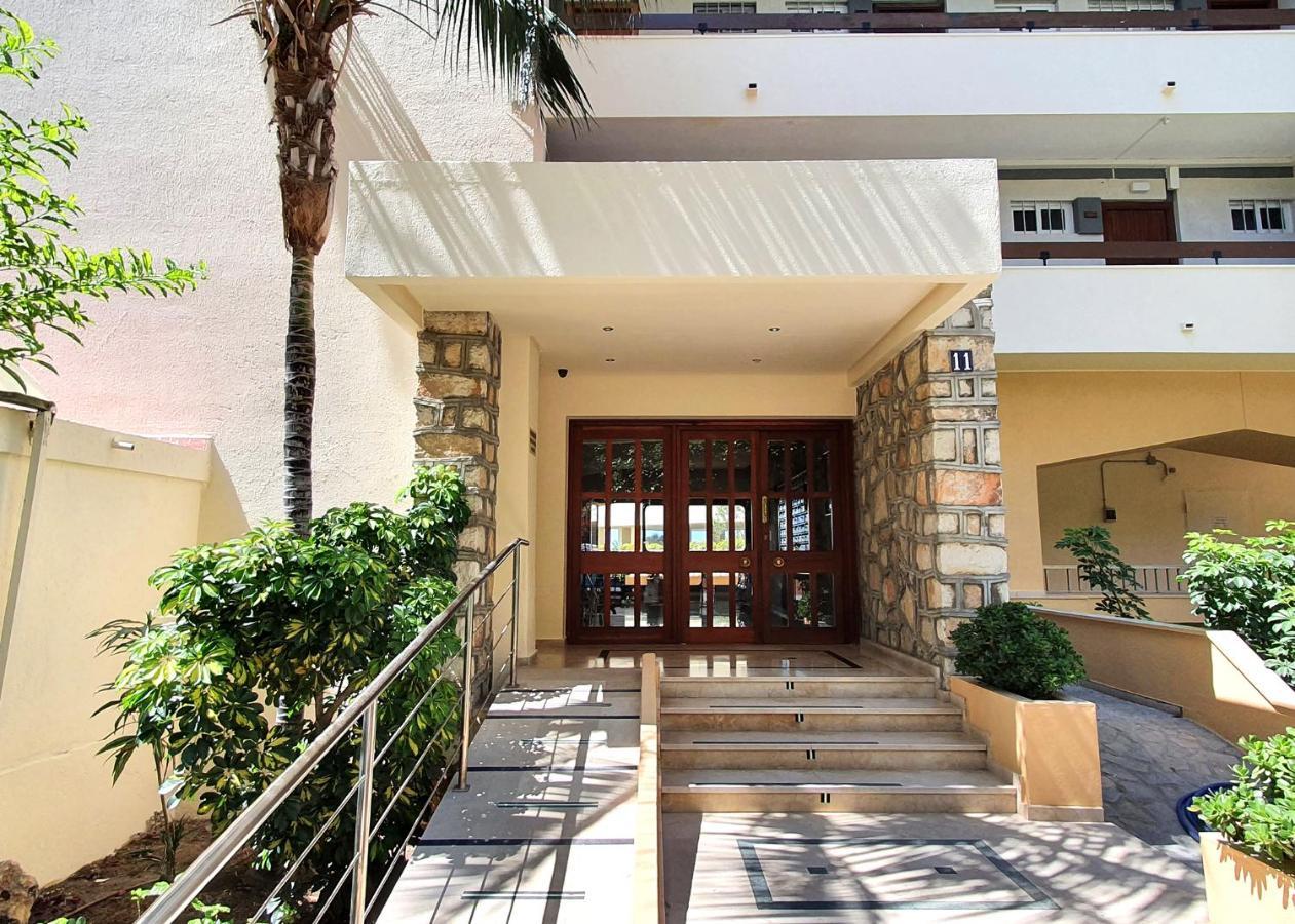 Beachfront Studio Apartment Marbella Exterior foto