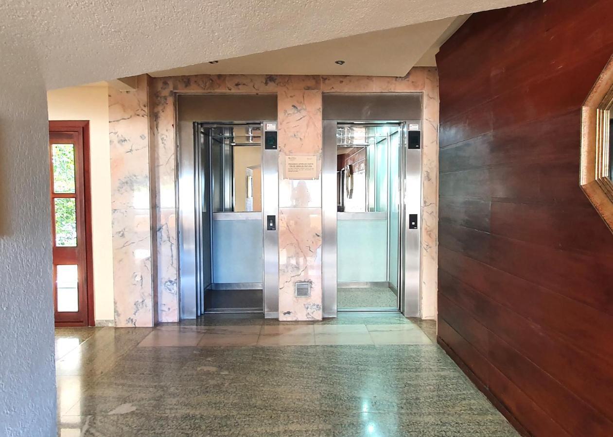 Beachfront Studio Apartment Marbella Exterior foto